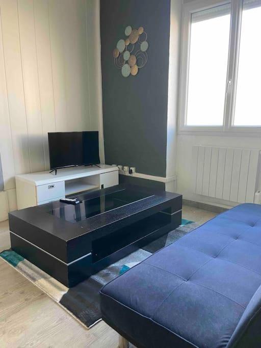 Studio Spacieux Proche Du Centre Ville Montceau-les-Mines Exteriör bild